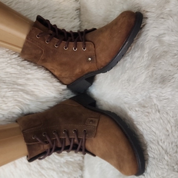 Clarks Orinoco Spice Classic Boots - Picture 1 of 8